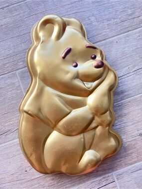Vintage Winnie The Pooh Cake Pan